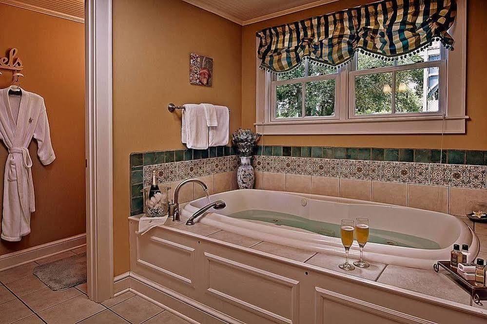 Bed and Breakfast Amelia Island Williams House Фернандина Бич Экстерьер фото